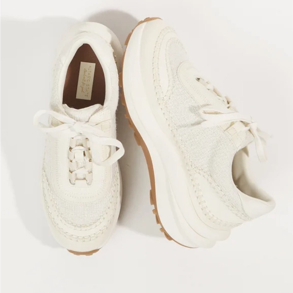 Altar’d State Platform sneakers - Picture 3 of 5